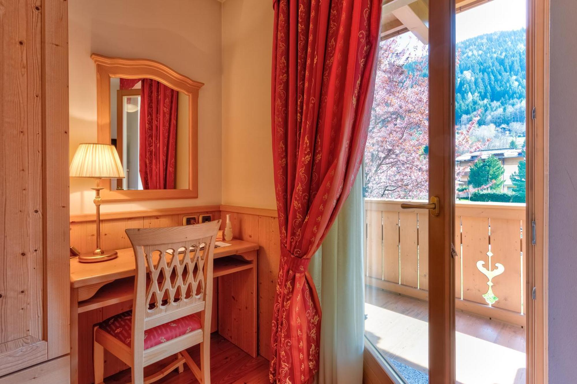 Beverly Alps Hotel & Spa Pinzolo Quarto foto