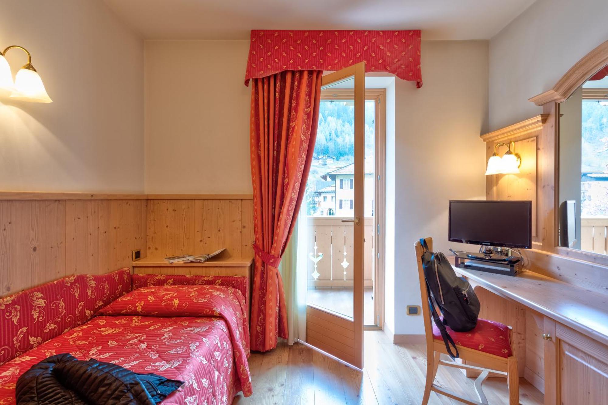 Beverly Alps Hotel & Spa Pinzolo Quarto foto